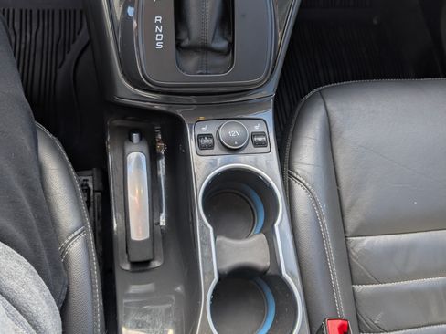 Used 2016 Ford Escape Titanium image 21