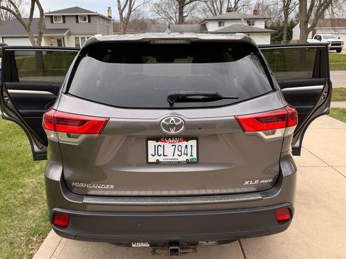Used 2017 Toyota Highlander XLE image 14