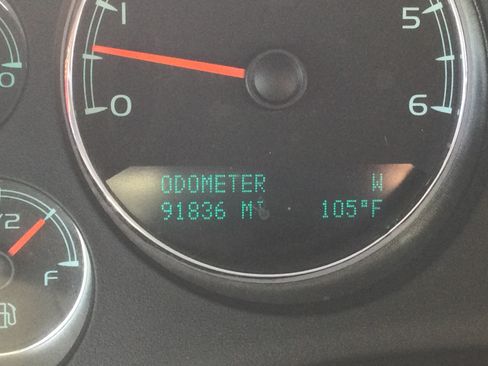 Used 2012 Chevrolet Suburban LTZ image 20