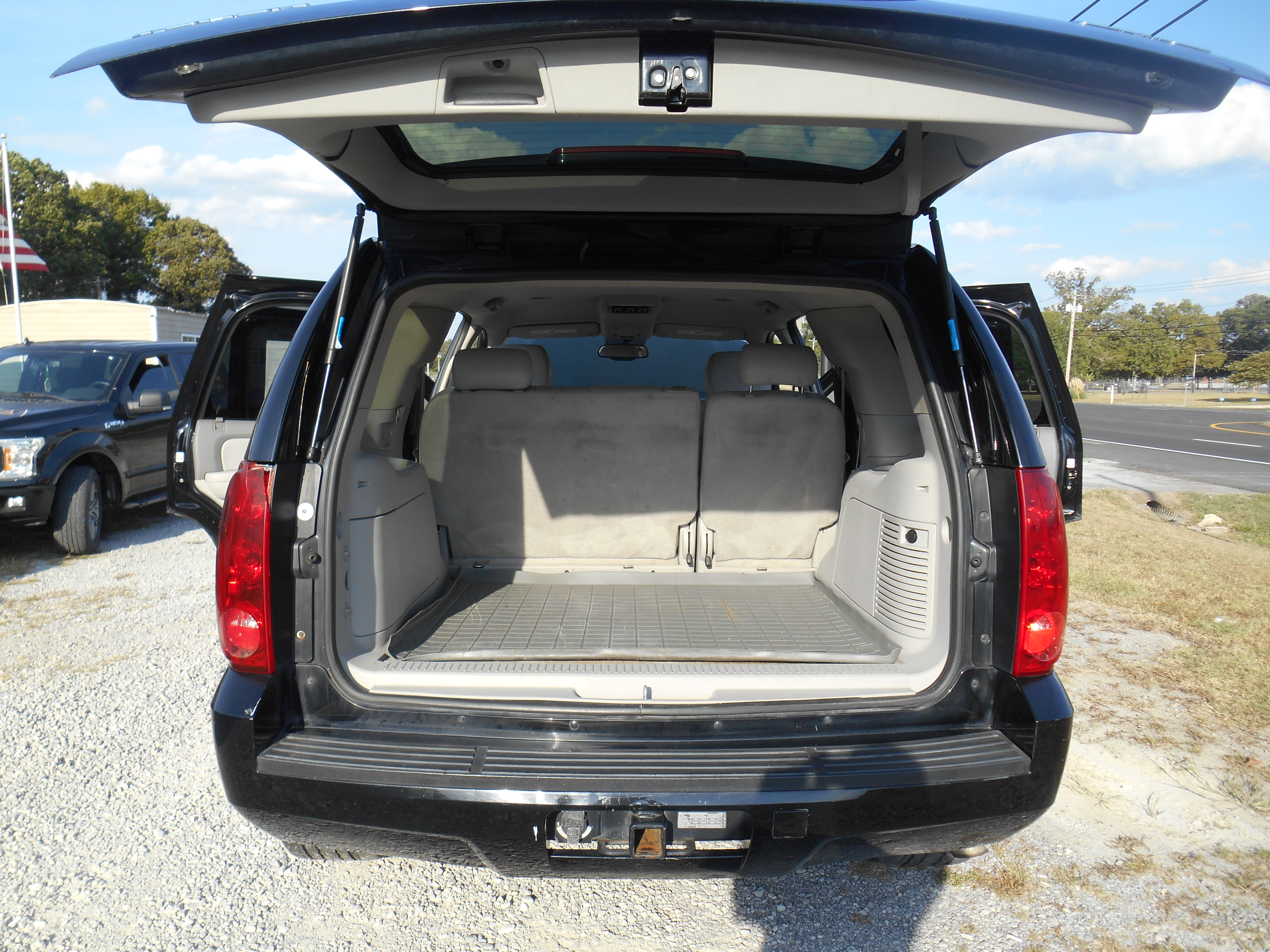 Used 2007 GMC Yukon SLE RWD image 8