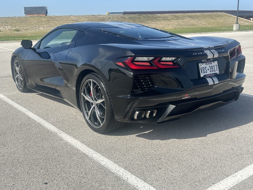 Used 2020 Chevrolet Corvette Stingray Coupe RWD image 2