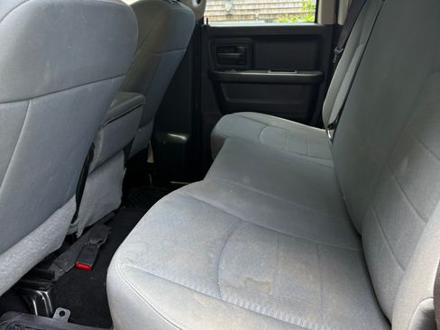 Used 2018 RAM 1500 Express w/ Express Value Package AWD/4WD image 10