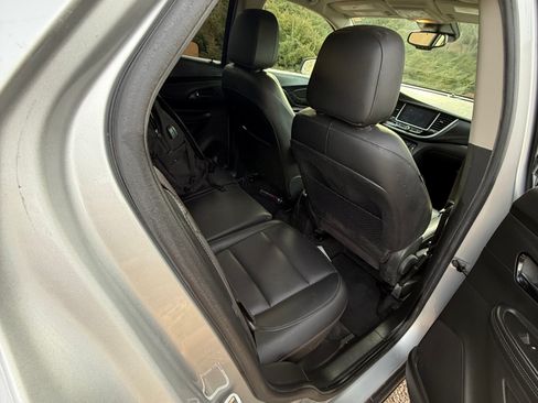 Used 2019 Buick Encore Essence image 4