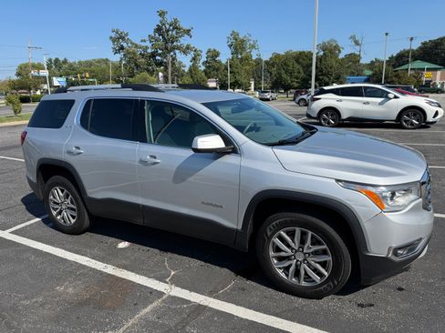 Used 2018 GMC Acadia SLE image 4