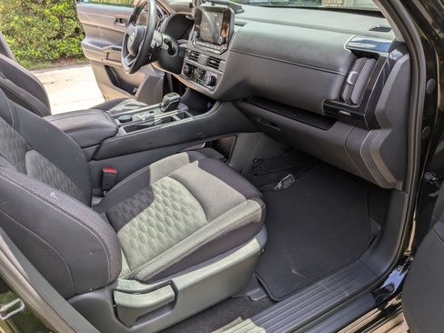 Used 2023 Nissan Pathfinder S w/ Cargo Package AWD/4WD image 12