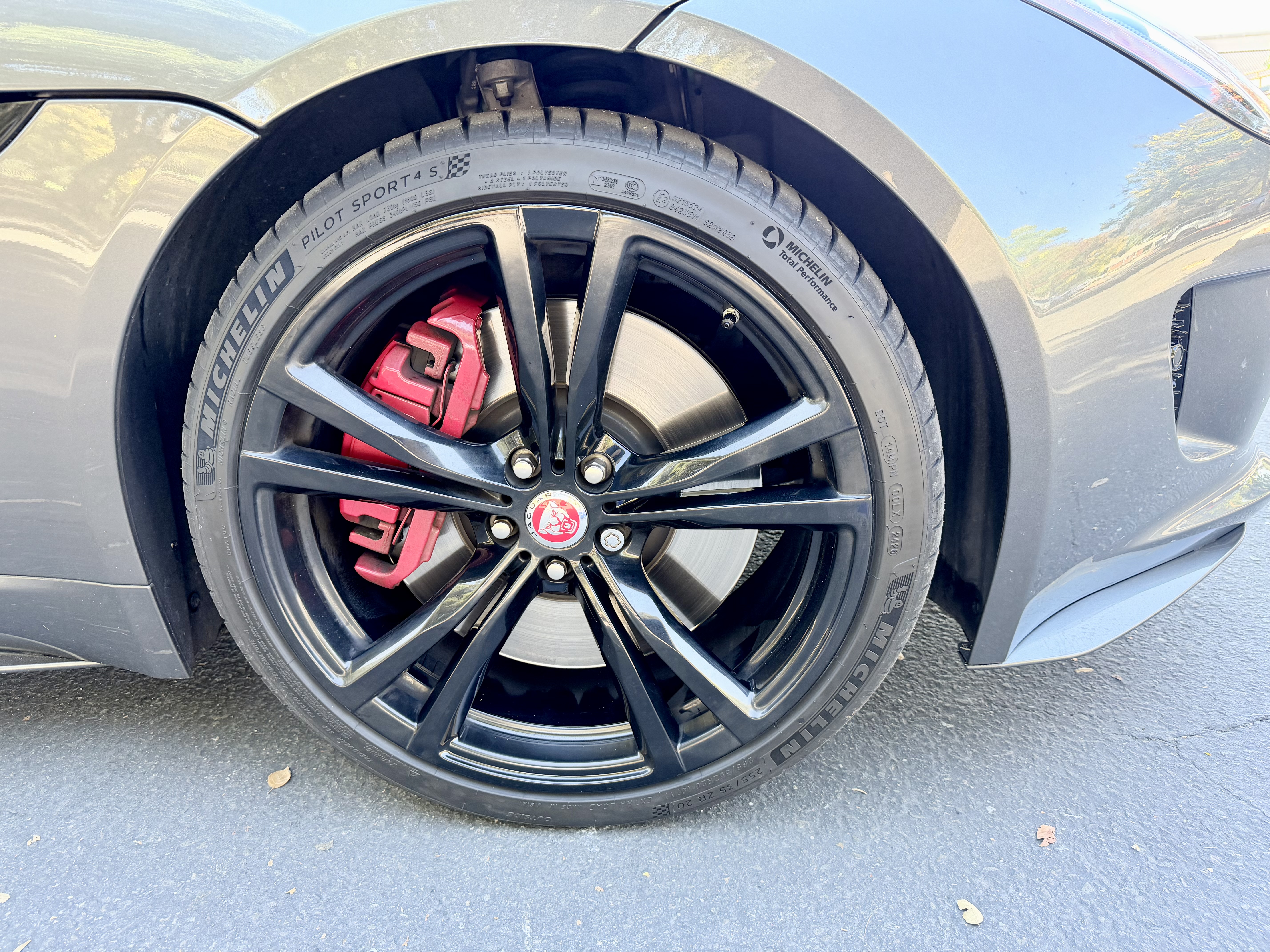 Used 2016 Jaguar F-TYPE R AWD/4WD image 18