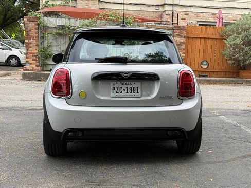 Used 2022 MINI Cooper SE image 8