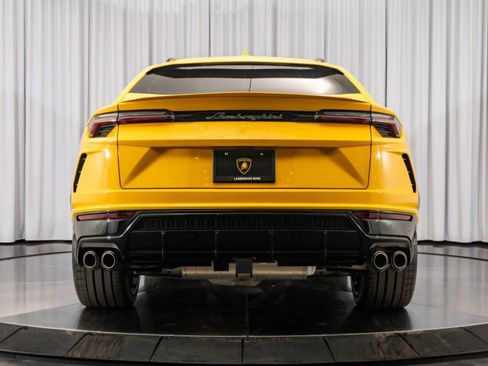 Used 2020 Lamborghini Urus AWD/4WD image 2