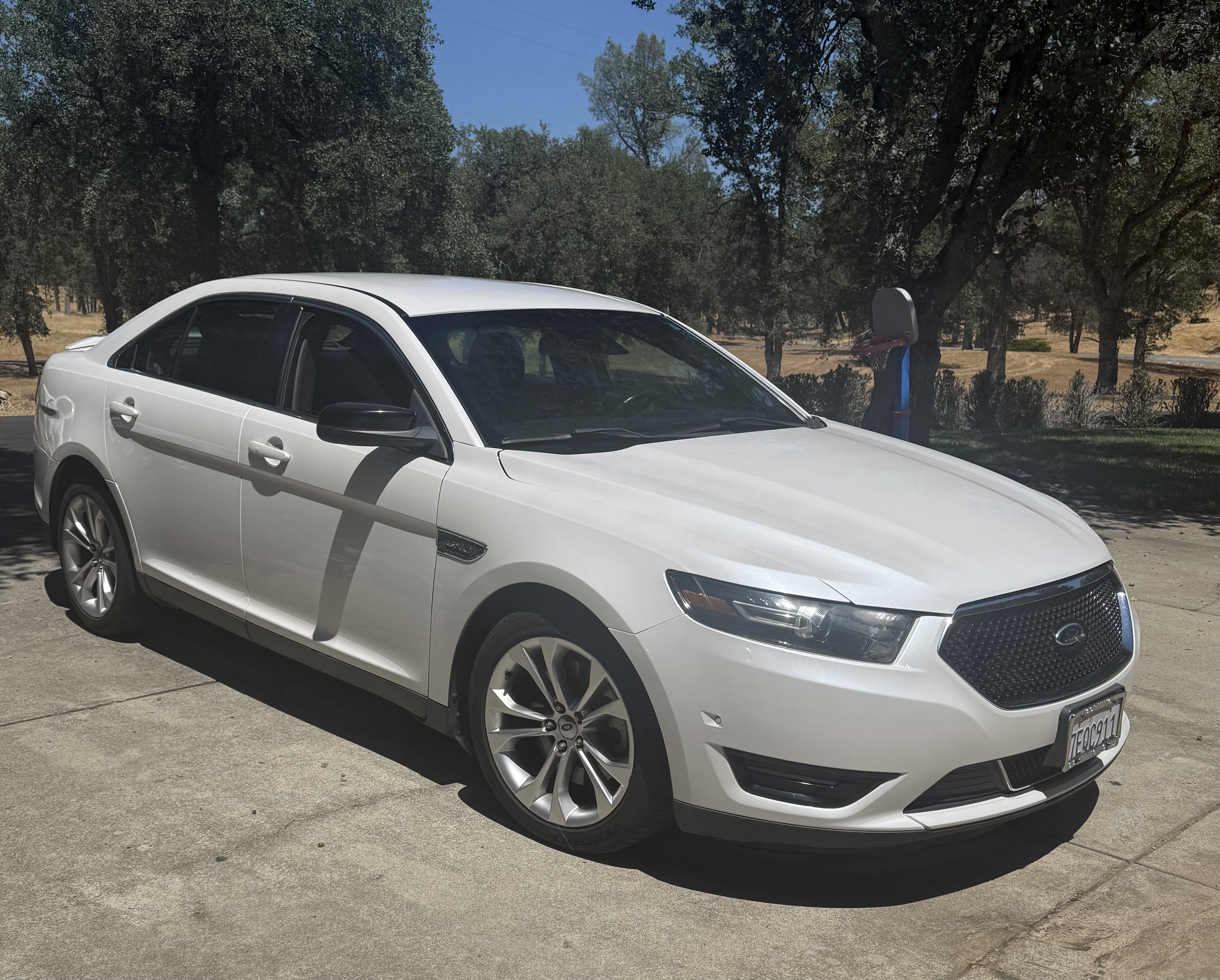 Used 2013 Ford Taurus SHO AWD/4WD image 5