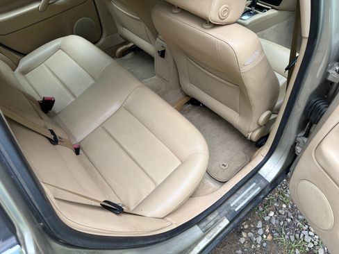 Used 2004 Volkswagen Passat GLS FWD image 10