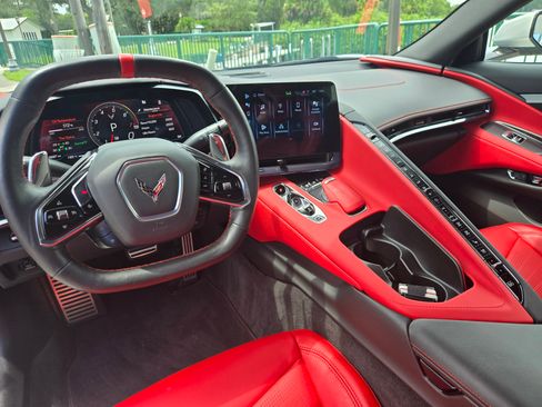 Used 2024 Chevrolet Corvette Stingray Preferred Cpe w/ Z51 Performance Package image 5