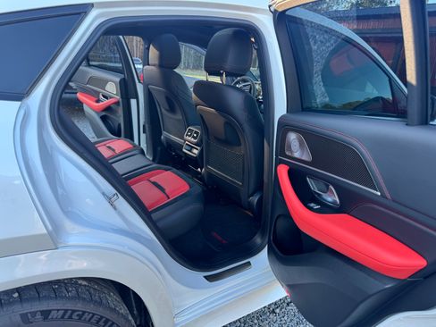 Used 2023 Mercedes-Benz GLE 53 AMG GLE 53 Sport Utility 4D image 8