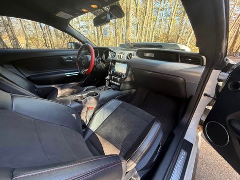 Used 2016 Ford Mustang GT Premium w/ Equipment Group 401A image 6