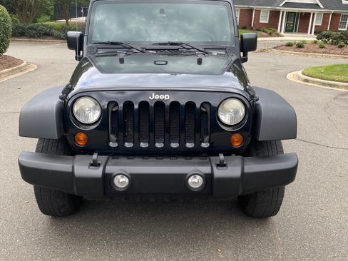 Used 2010 Jeep Wrangler Sport w/ Black Appearance Group image 4