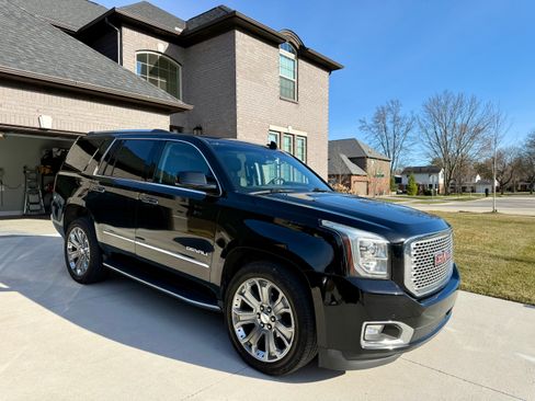 Used 2016 GMC Yukon Denali w/ Open Road Package image 5