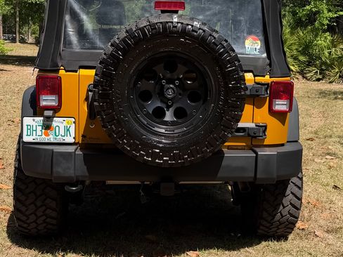 Used 2014 Jeep Wrangler Sport AWD/4WD image 2