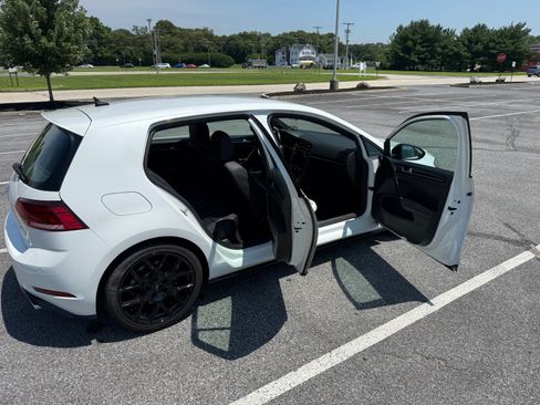 Used 2019 Volkswagen Golf R 4-Door AWD/4WD image 12