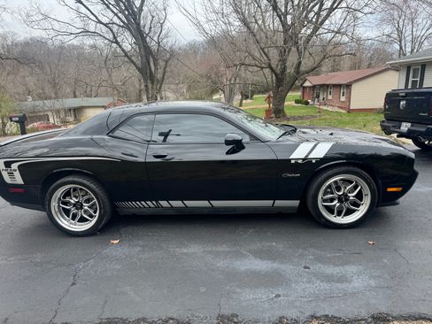 Used 2012 Dodge Challenger R/T Plus image 14