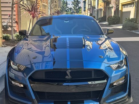 Used 2021 Ford Mustang Shelby GT500 w/ Technology Package RWD image 8