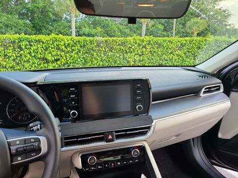 Used 2022 Kia K5 LXS image 2