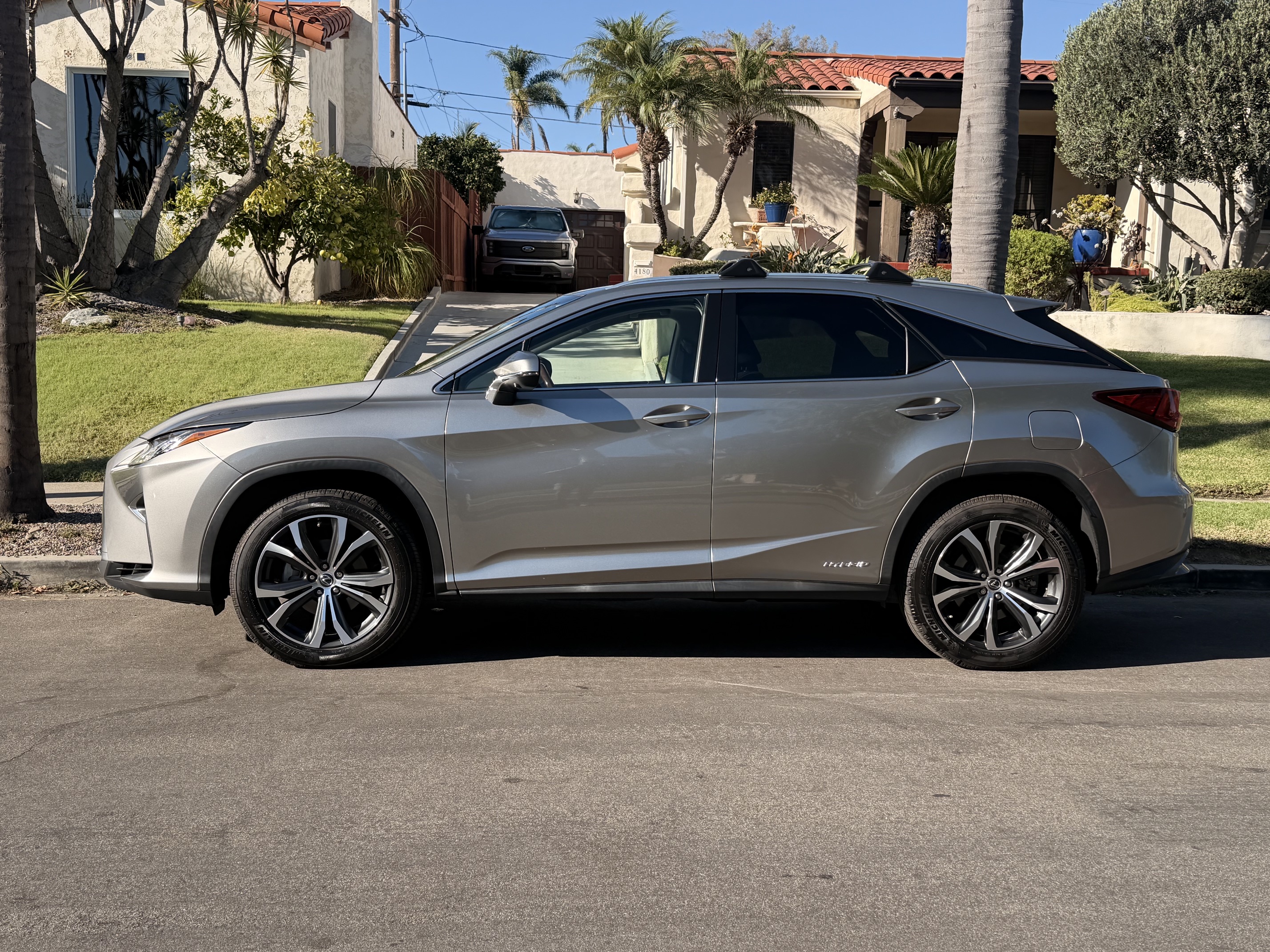 Used 2019 Lexus RX 450h AWD w/ Navigation Package image 5