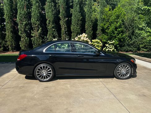 Used 2016 Mercedes-Benz C 300 4MATIC Sedan image 1