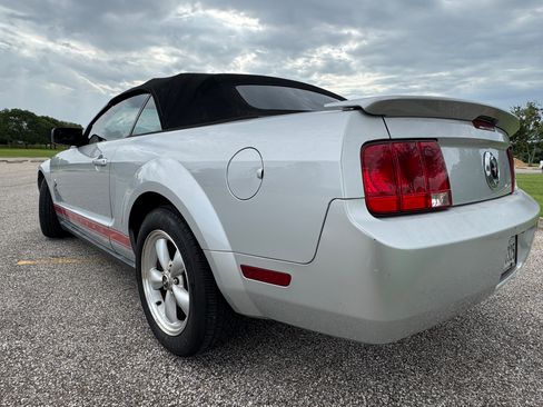 Used 2008 Ford Mustang Premium RWD image 8