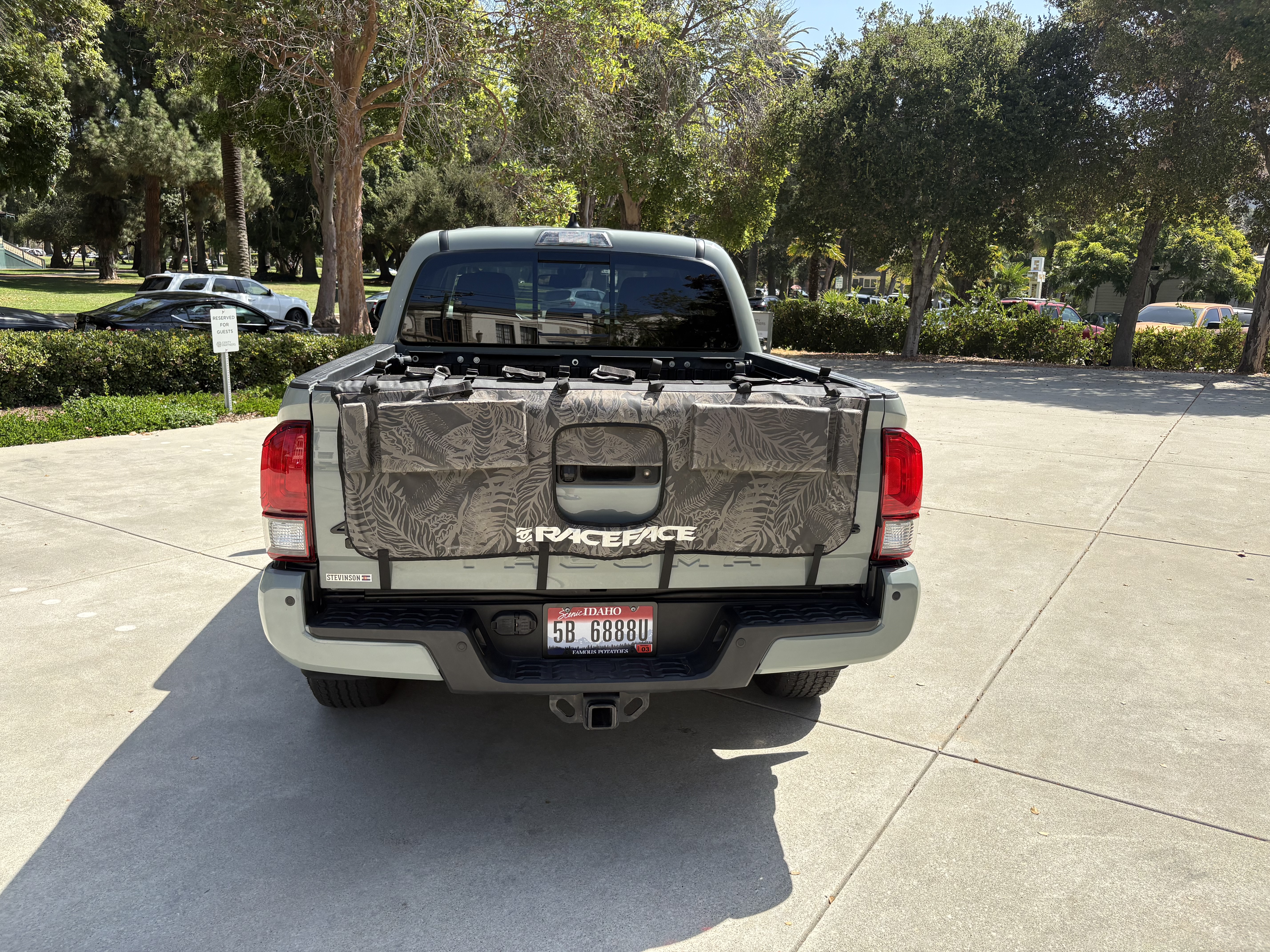 Used 2022 Toyota Tacoma SR5 w/ Trail Edition AWD/4WD image 4