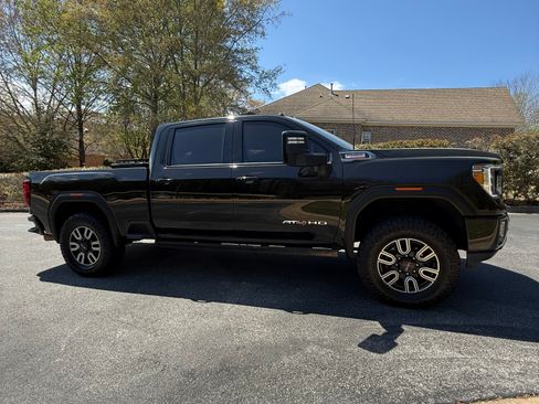 Used 2022 GMC Sierra 2500 AT4 w/ AT4 Premium Plus Package image 6