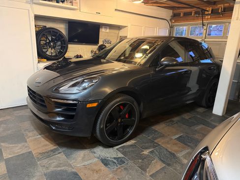 Used 2018 Porsche Macan GTS image 9