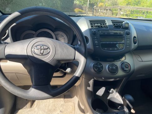Used 2007 Toyota RAV4 2WD image 8