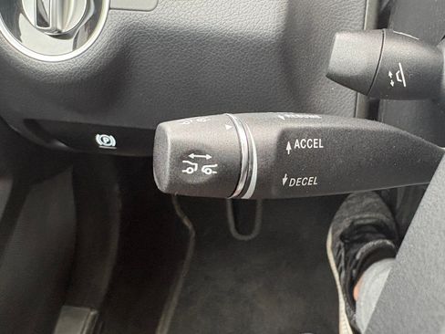 Used 2014 Mercedes-Benz E 350 Sedan image 14