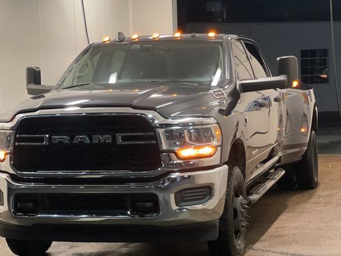Used 2020 RAM 3500 Tradesman w/ Chrome Appearance Group AWD/4WD image 1