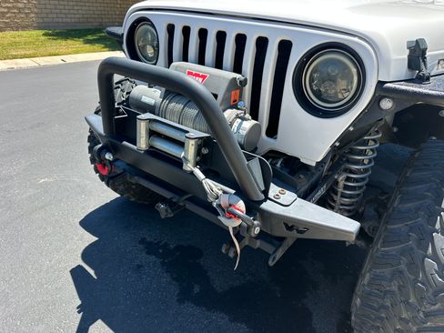 Used 2005 Jeep Wrangler Rubicon AWD/4WD image 5