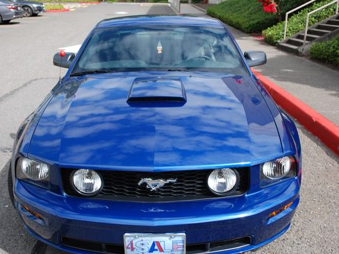 Used 2009 Ford Mustang GT Premium RWD image 13