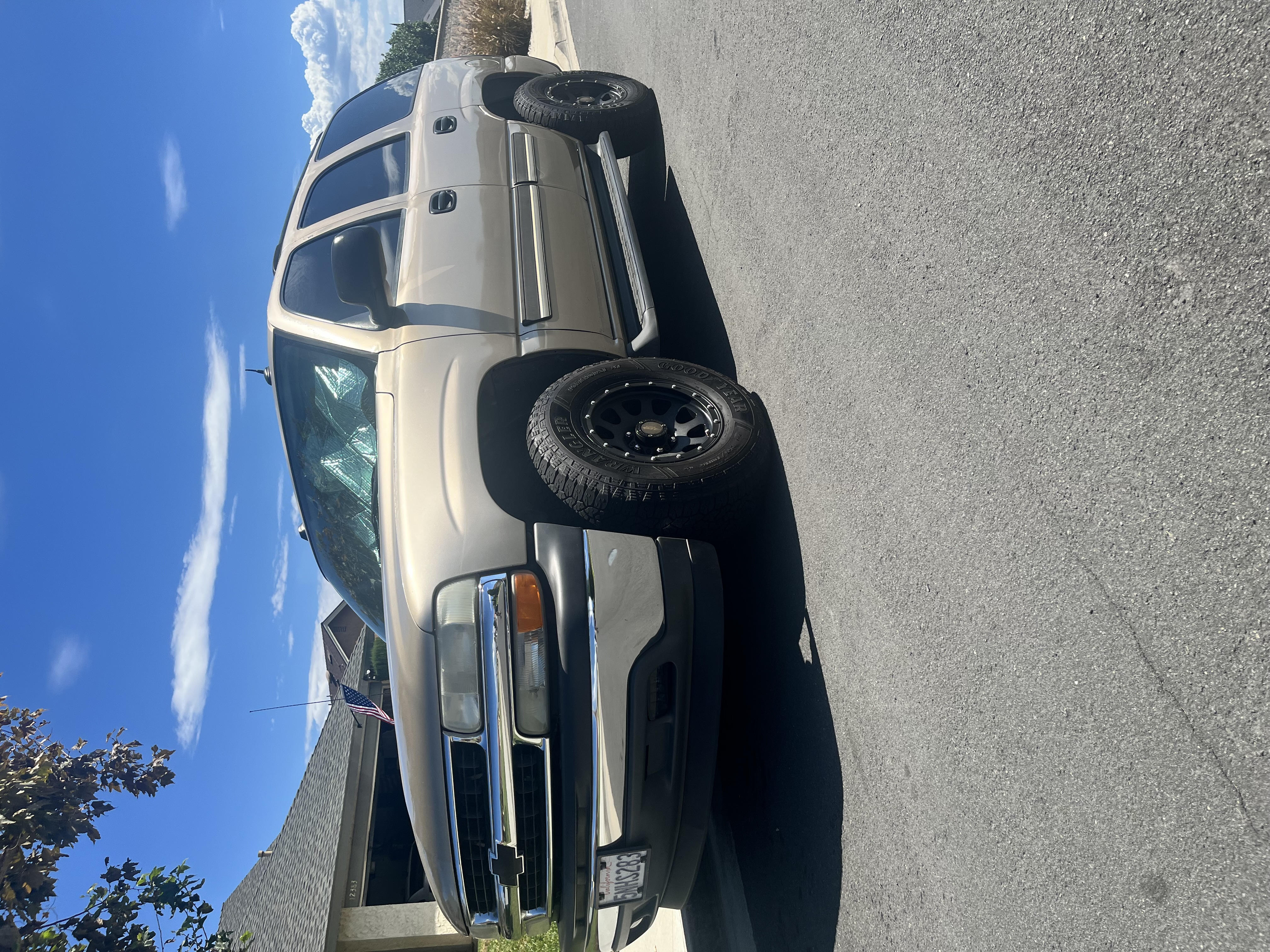 Used 2005 Chevrolet Tahoe LS w/ Preferred Equipment Group RWD image 1