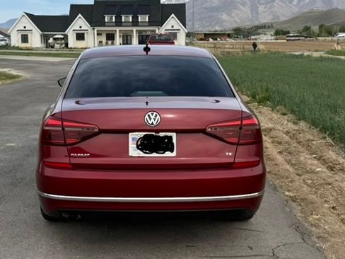 Used 2019 Volkswagen Passat 2.0T Wolfsburg w/ Wheels & Sunroof Package FWD image 12