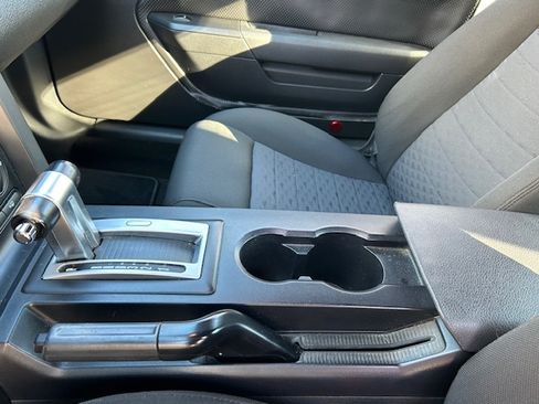 Used 2005 Ford Mustang GT image 13