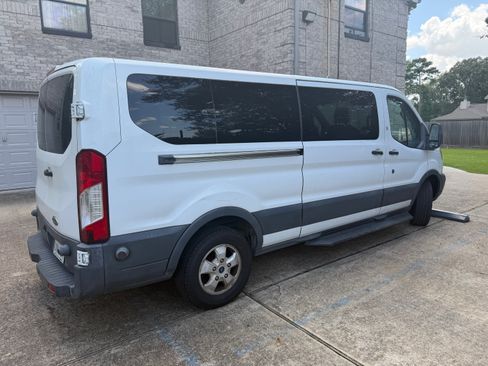 Used 2018 Ford Transit 350 XLT RWD image 5
