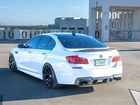 Used 2014 BMW M5 Competition image 2