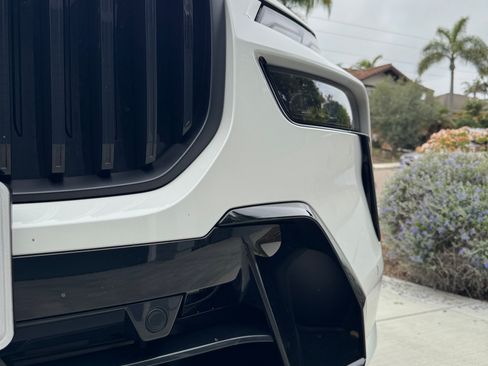 Used 2024 BMW X7 xDrive40i w/ M Sport Package image 29