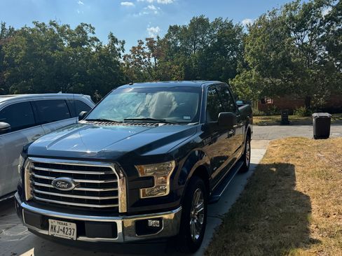 Used 2017 Ford F150 XLT w/ Equipment Group 301A Mid RWD image 2