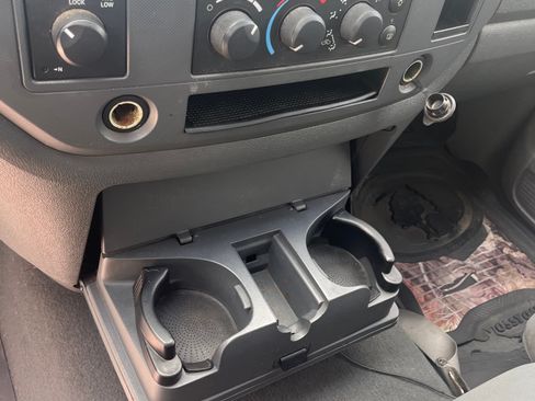 Used 2007 Dodge Ram 1500 Truck SLT image 13