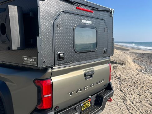 Used 2025 Toyota Tacoma 4x4 Double Cab Hybrid image 5