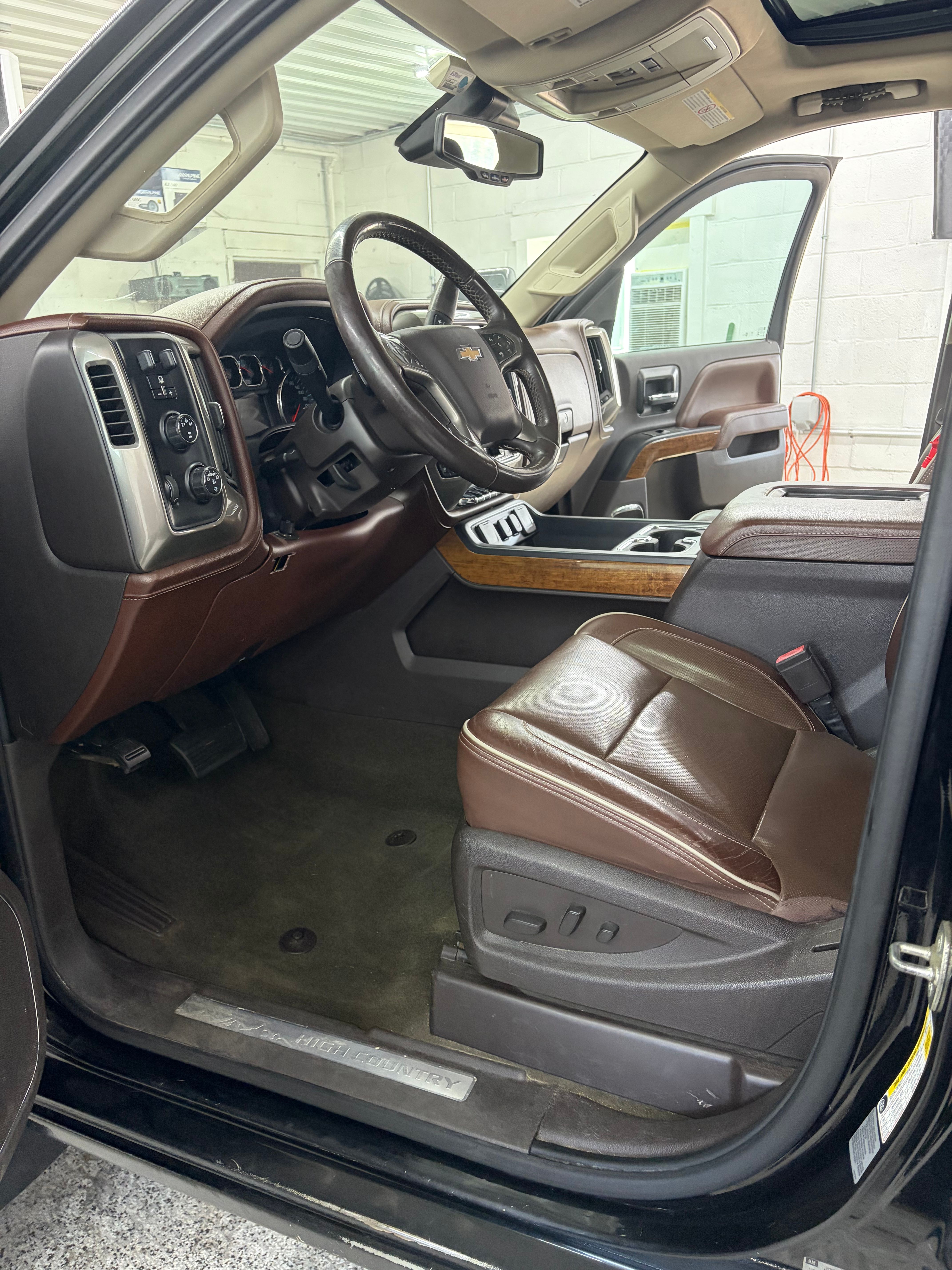 Used 2016 Chevrolet Silverado 2500 High Country w/ Duramax Plus Package AWD/4WD image 6