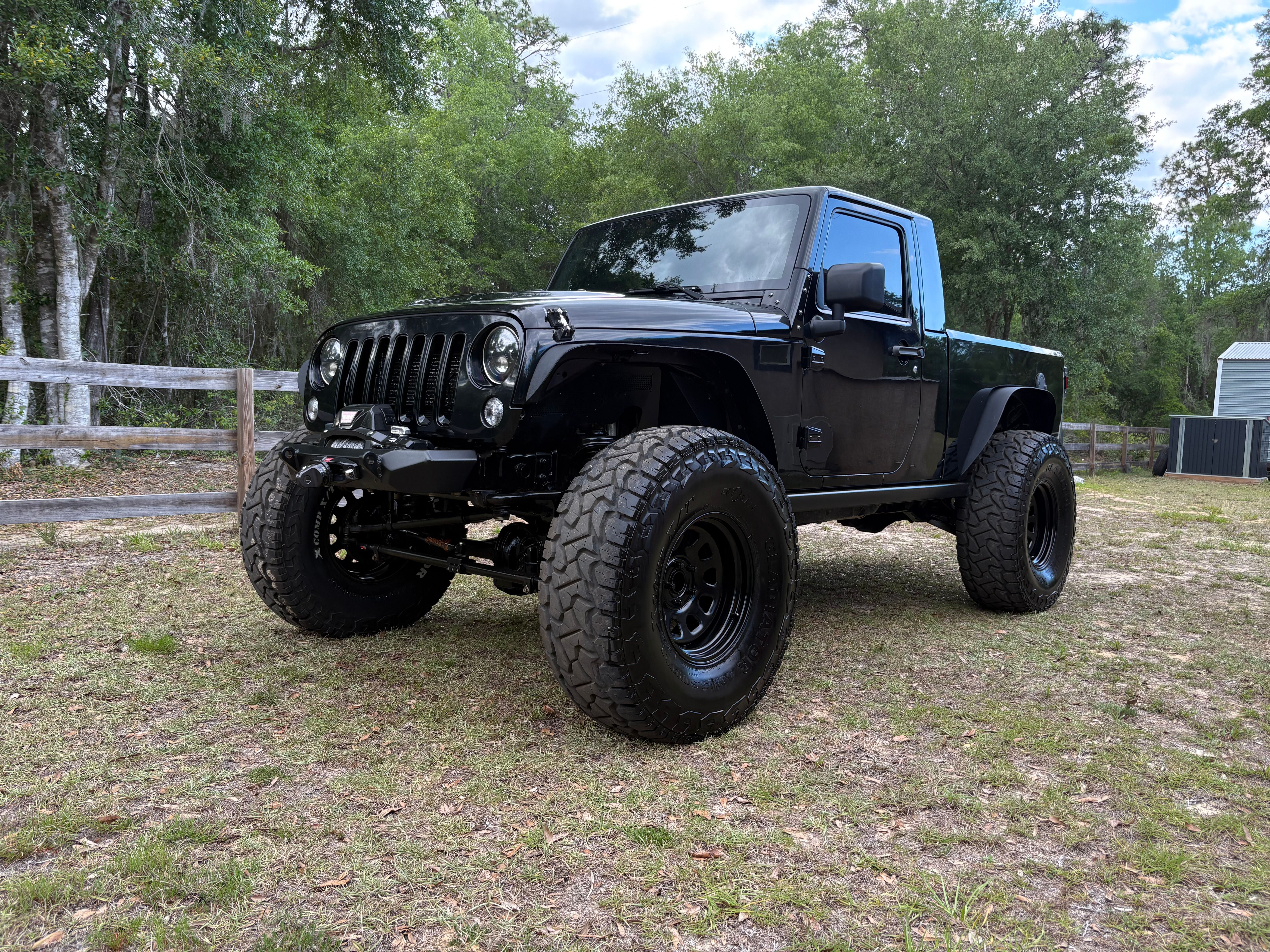 Used 2017 Jeep Wrangler Unlimited Sport w/ Connectivity Group AWD/4WD image 9