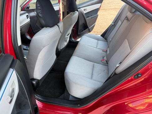 Used 2016 Toyota Corolla LE image 10