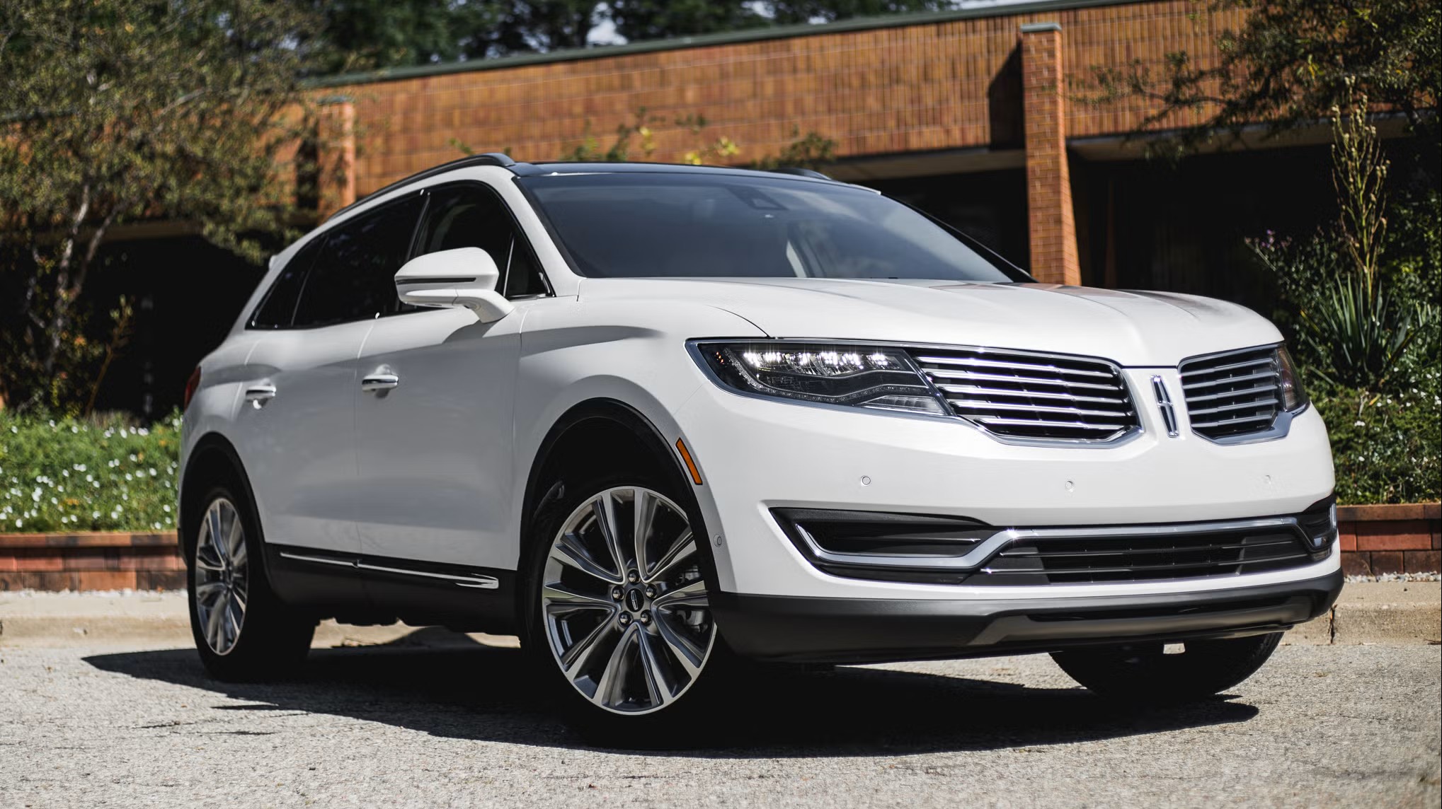 Used 2017 Lincoln MKX Select w/ Lincoln MKX Climate Package AWD/4WD image 16