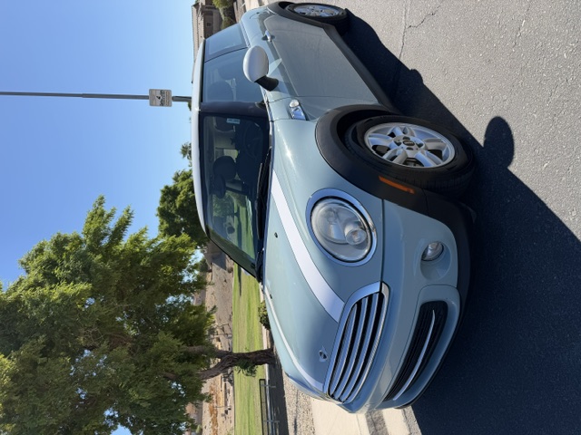 Used 2012 MINI Cooper Hardtop FWD image 1