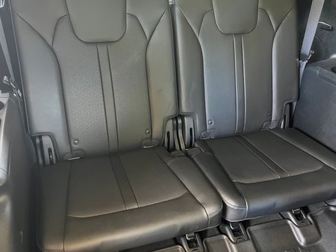 Used 2023 Kia Sorento SX AWD/4WD image 13